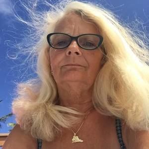 Meet your Posher, Joann